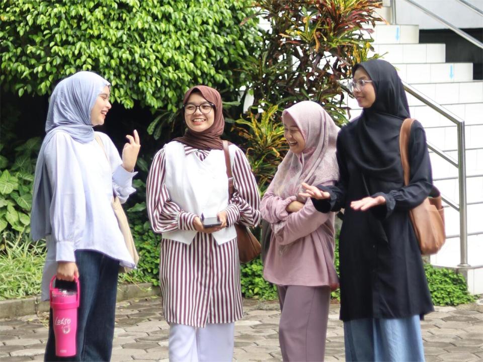 Apakah Kampus Benar-Benar Tempat Berkembang? Kritik Atas Budaya Perfeksionisme Dan Media Sosial