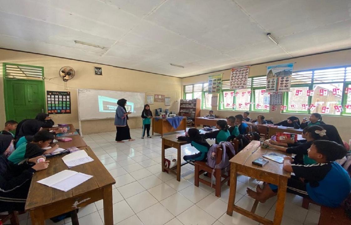 Peluang Karier Lulusan Pendidikan Bahasa Inggris: Tidak Hanya Jadi Guru Simak 7 Prospek Kerja Bergengsi Ini