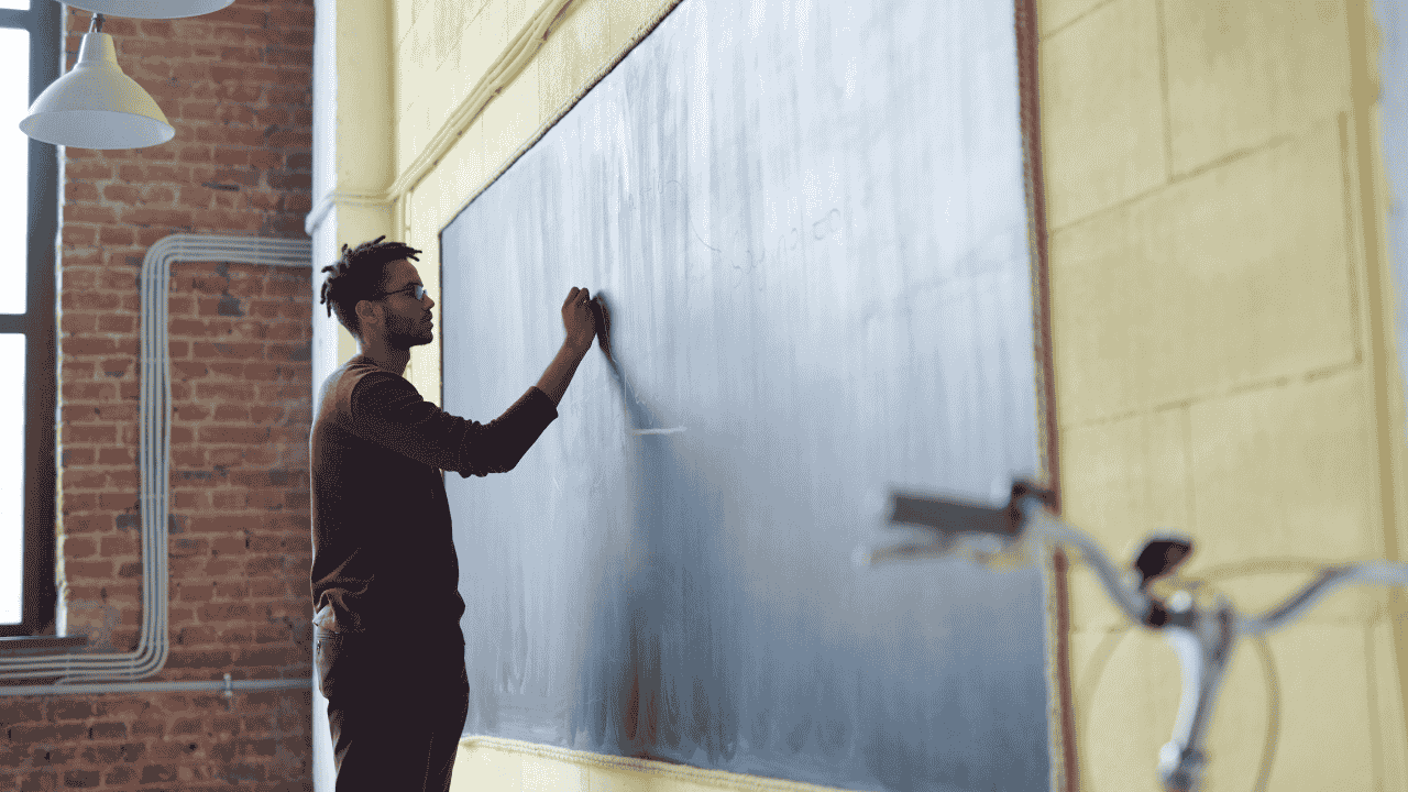 Pendidikan Dan Tantangan Masa Depan: Menyiapkan Generasi Yang Adaptif Dan Berdaya Saing