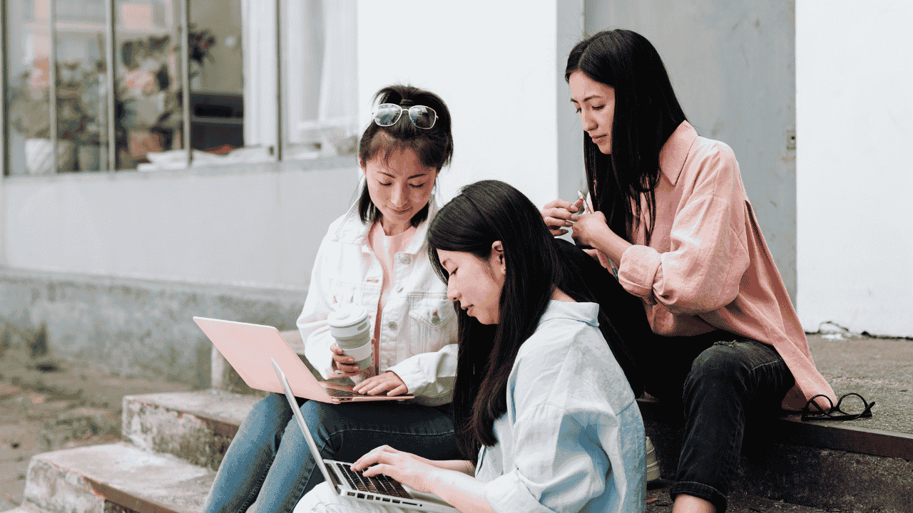 Pendidikan Dan Etika Di Era Digital