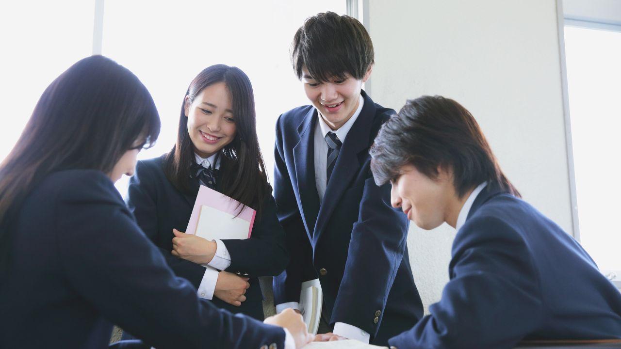 Peran Organisasi Mahasiswa Dalam Membentuk Karakter Dan Kepemimpinan