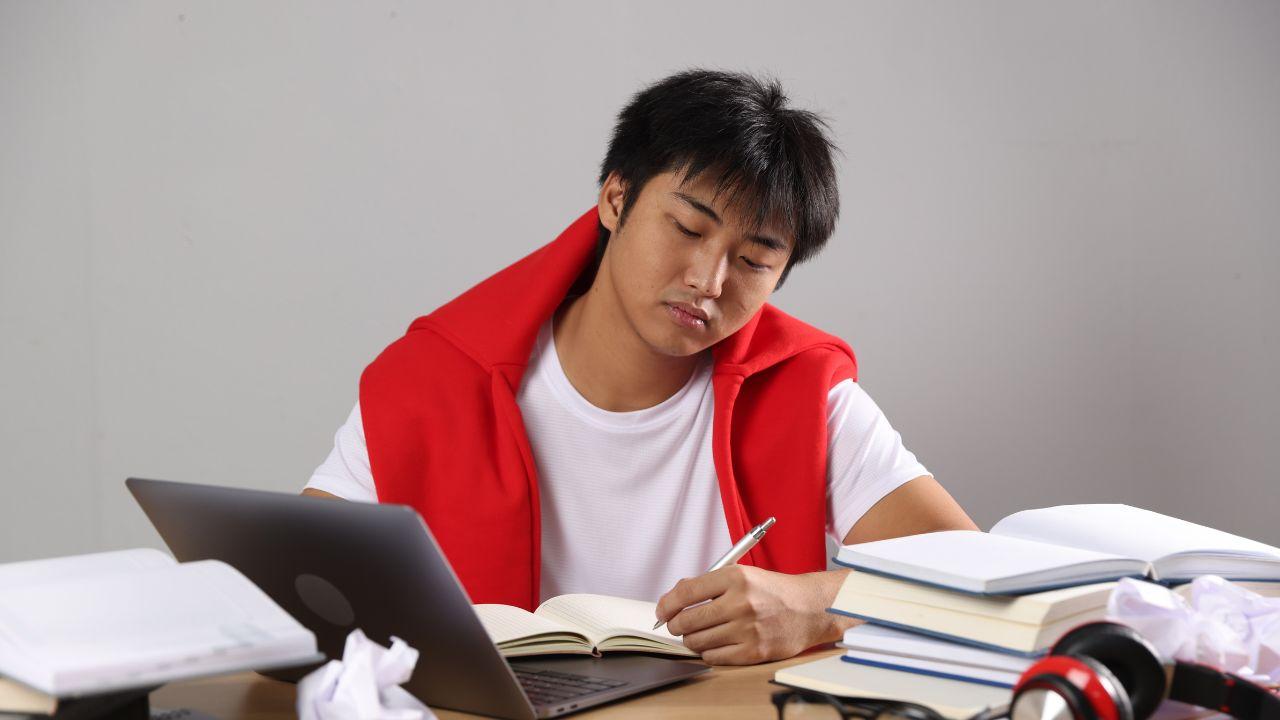 Transformasi Pendidikan Tinggi Di Indonesia: Peran Mahasiswa Dalam Kurikulum Inklusif Dan Berbasis Karakter