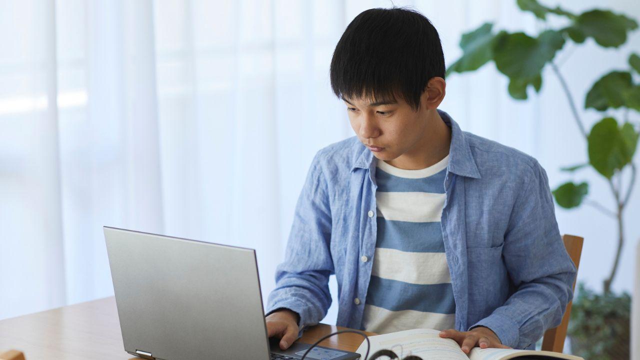 Peran Mahasiswa Dalam Mendorong Transformasi Pendidikan Berkelanjutan Di Universitas Indonesia