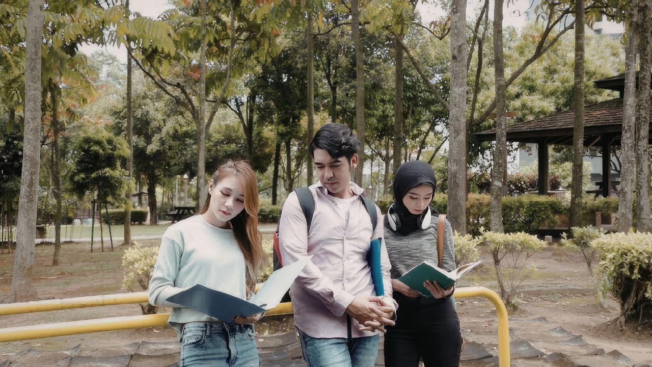 Mahasiswa Berintegritas: Menjunjung Nilai Kejujuran Dan Tanggung Jawab Dalam Dunia Akademik Dan Sosial