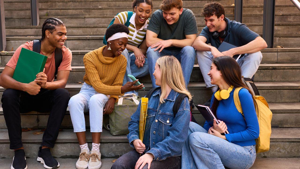 Mahasiswa Berwawasan Global: Menyiapkan Diri Menghadapi Tantangan Dunia Internasional