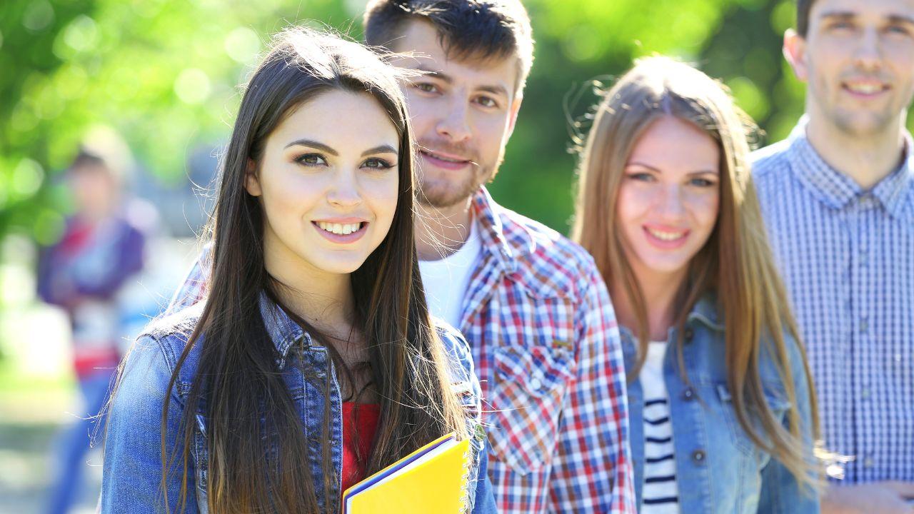 Mahasiswa Beretika: Membangun Karakter Dan Integritas Di Lingkungan Kampus