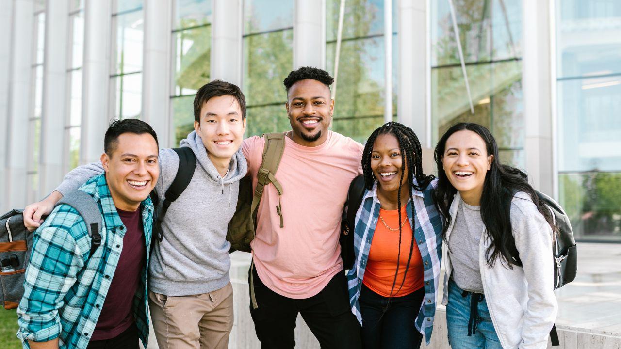 Kolaborasi Internasional Dalam Kurikulum Di Universitas Indonesia Untuk Meningkatkan Daya Saing Mahasiswa