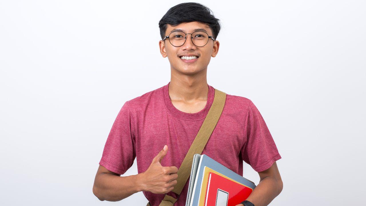 Sinergi Kurikulum Dan Pengembangan Soft Skills Mahasiswa Di Universitas Indonesia