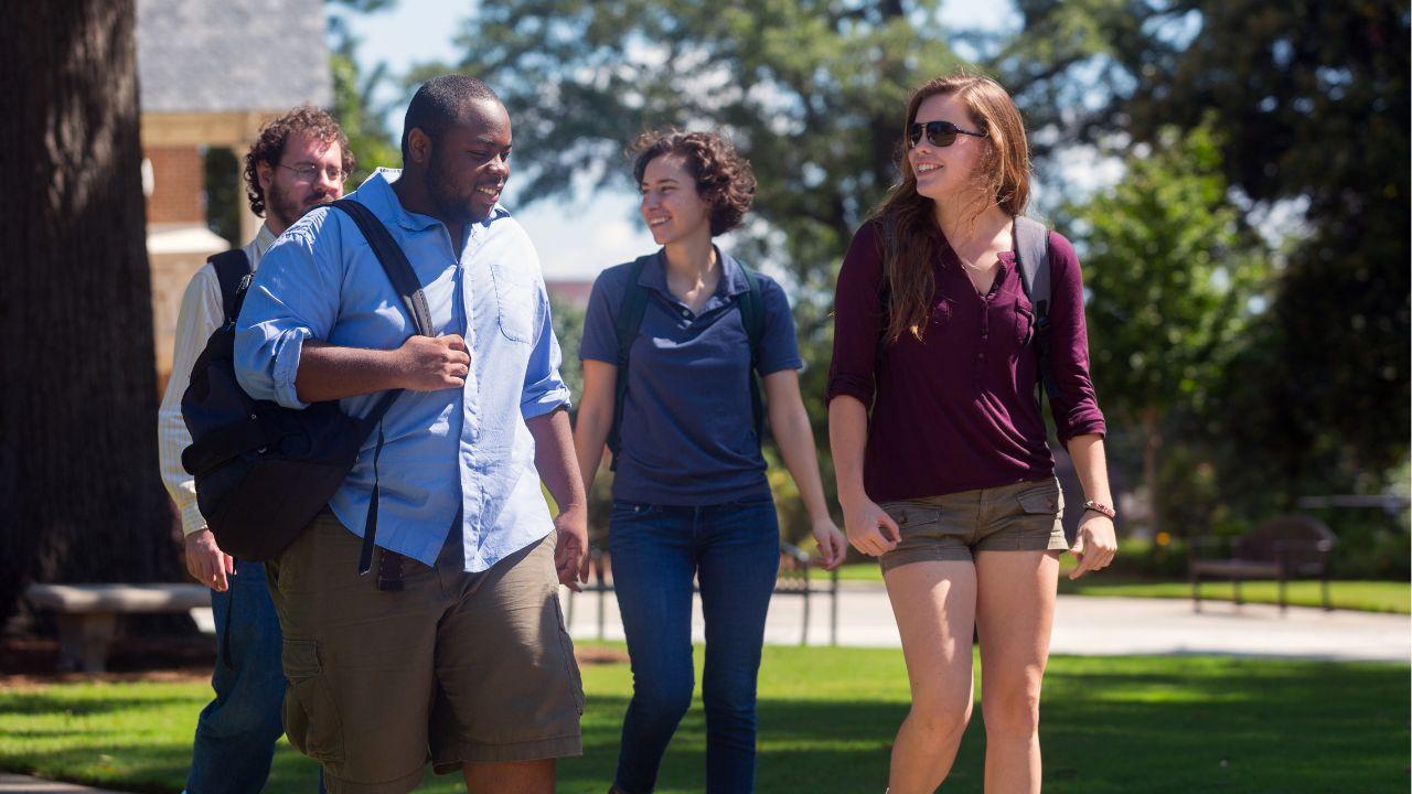 Peran Komunitas Kampus Dalam Memperkuat Pendidikan Inklusif Mahasiswa Di Universitas Indonesia