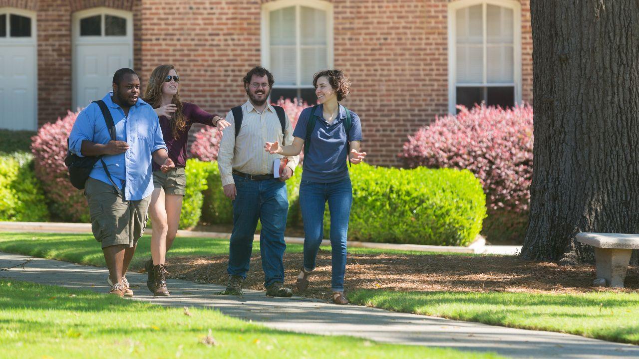 Mahasiswa Berwirausaha: Membangun Kemandirian Dan Kreativitas Sejak Dini