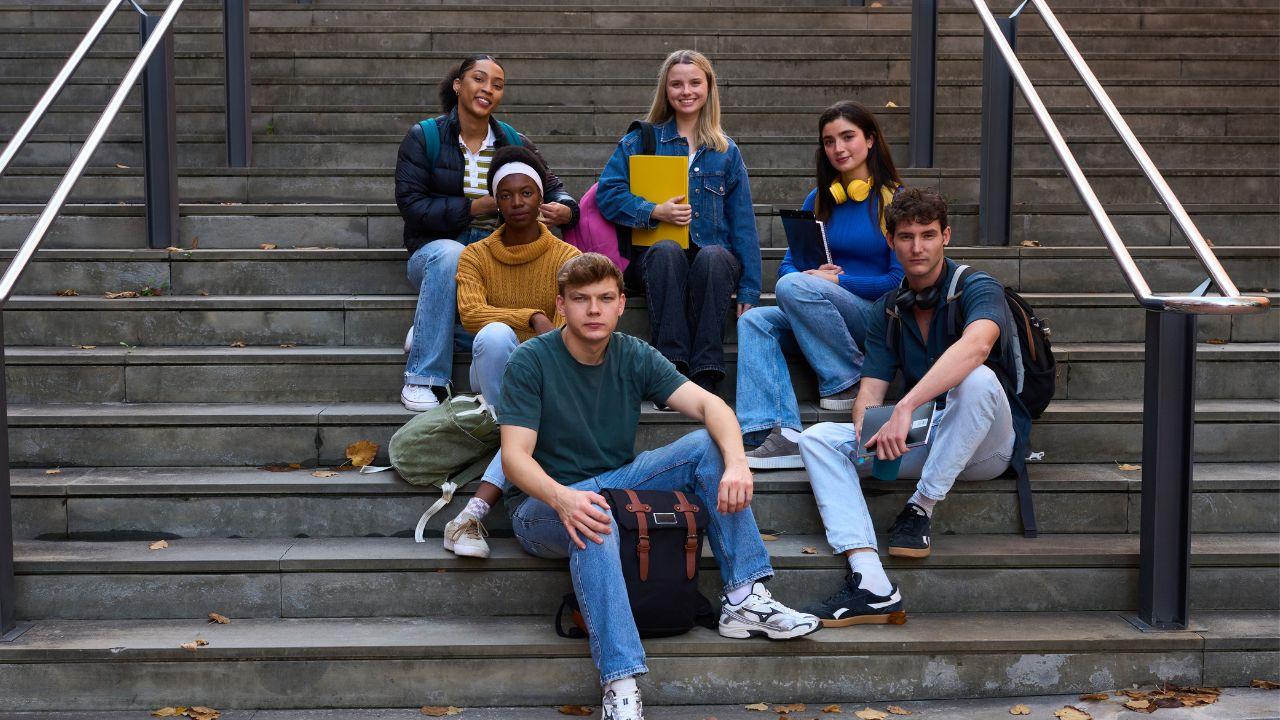 Mahasiswa Dan Public Speaking: Membangun Kepercayaan Diri Dalam Berbicara Di Depan Umum