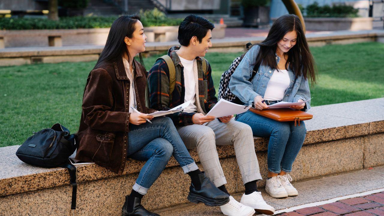 Mahasiswa Dan Adaptasi Lingkungan Kampus: Kunci Sukses Di Tahun Pertama Perkuliahan
