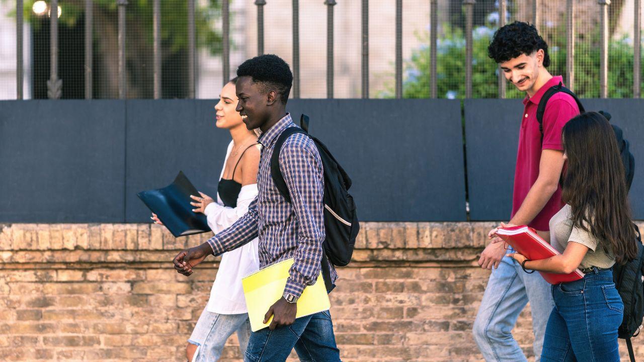 Mahasiswa Dan Networking: Membangun Relasi Untuk Kesempatan Masa Depan