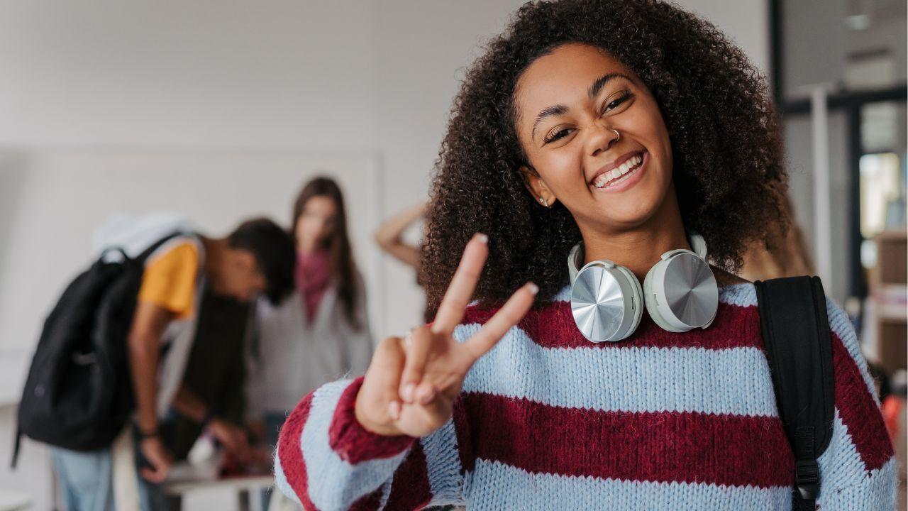 Strategi Mahasiswa Menghadapi Tekanan Kuliah: Organisasi, Pergaulan, Dan Kesehatan Sebagai Penyeimbang