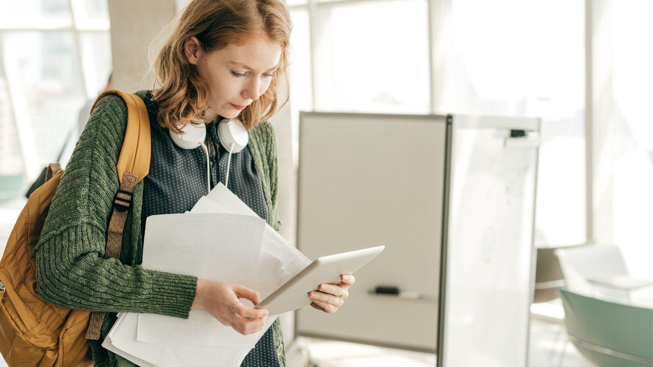 Mahasiswa Dan Manajemen Diri: Mengatur Fokus Dalam Organisasi, Pergaulan, Dan Kesehatan