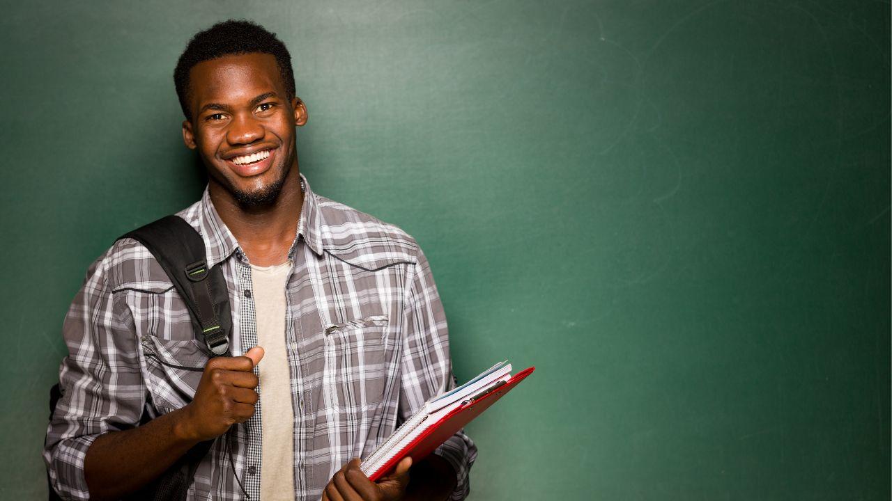 Mahasiswa Dan Manajemen Waktu Efektif: Menyeimbangkan Akademik, Organisasi, Dan Kehidupan Sosial