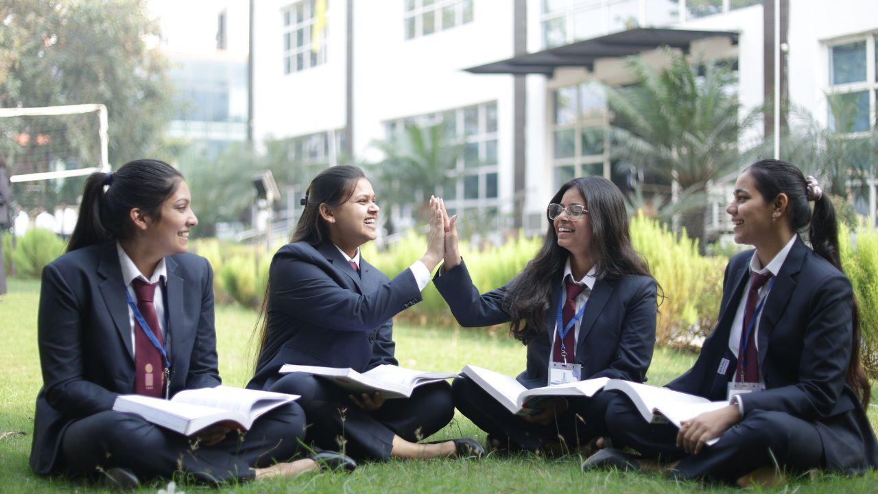 Mahasiswa Dan Kemampuan Pengambilan Keputusan: Menentukan Pilihan Dalam Organisasi, Pergaulan, Dan Kesehatan