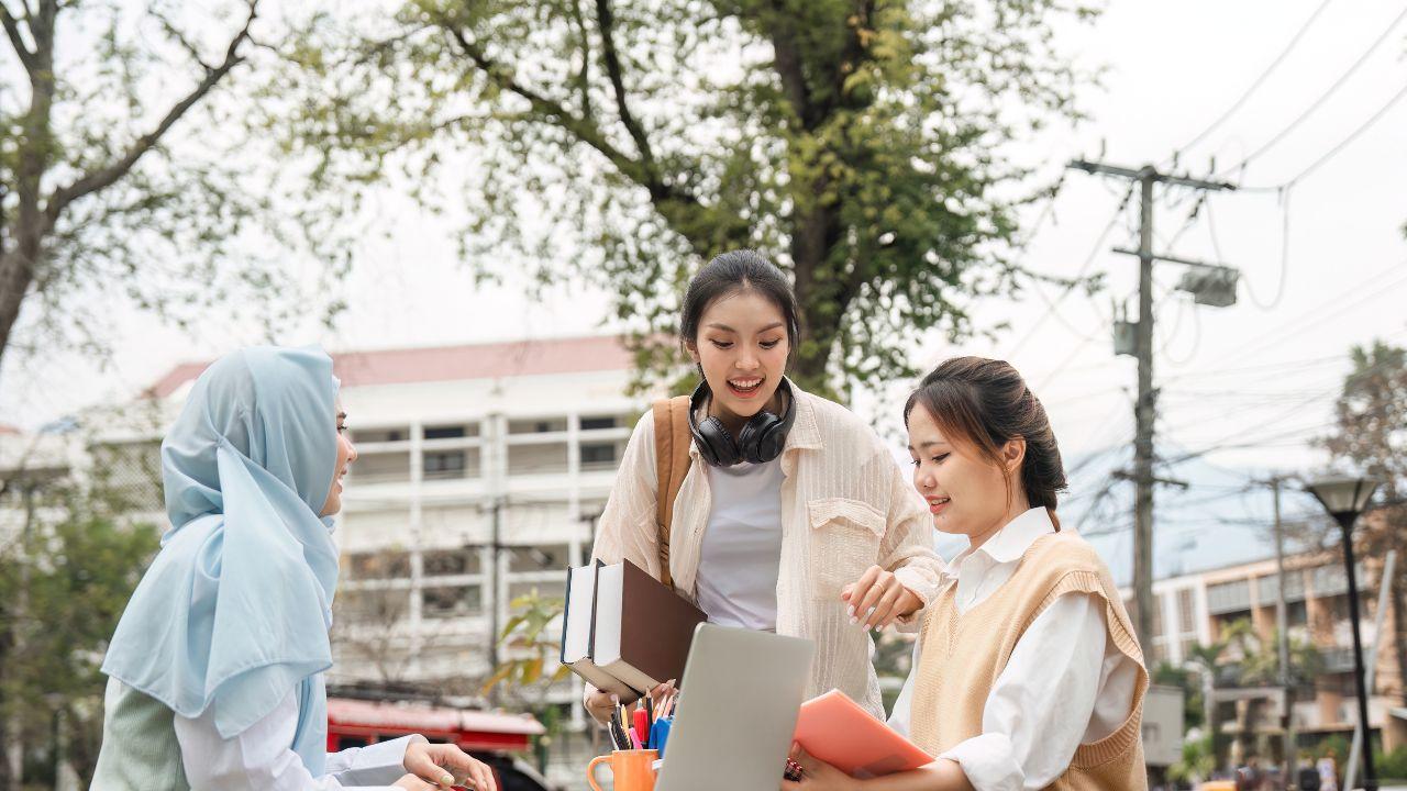 Mahasiswa Dan Kepedulian Terhadap Kesehatan Mental: Menjaga Keseimbangan Dalam Organisasi Dan Pergaulan