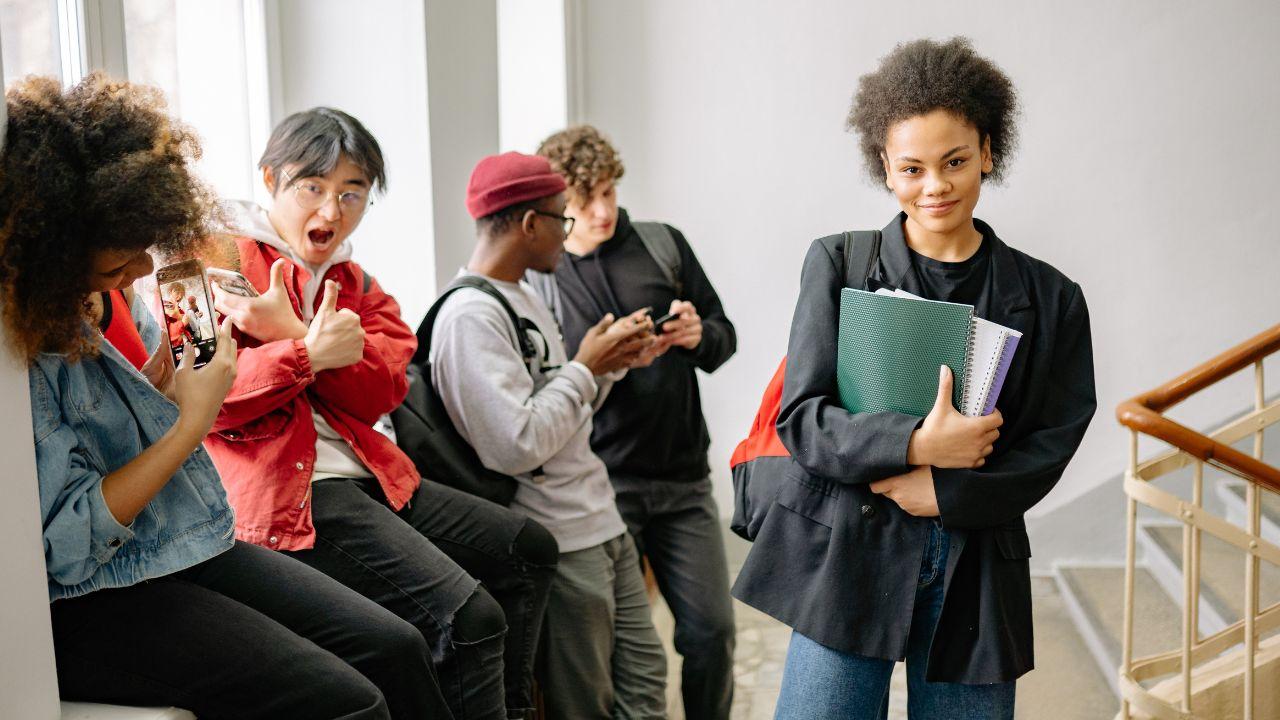 Mahasiswa Dan Kemampuan Kepemimpinan: Membentuk Karakter Pemimpin Dalam Organisasi, Akademik, Dan Kehidupan Sosial
