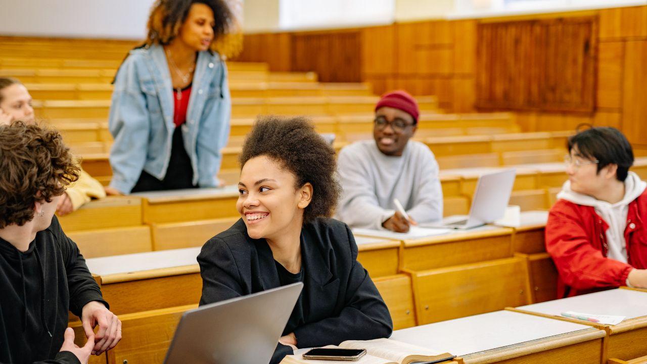 Mahasiswa Mandiri: Belajar Bertanggung Jawab Dalam Kehidupan Kampus