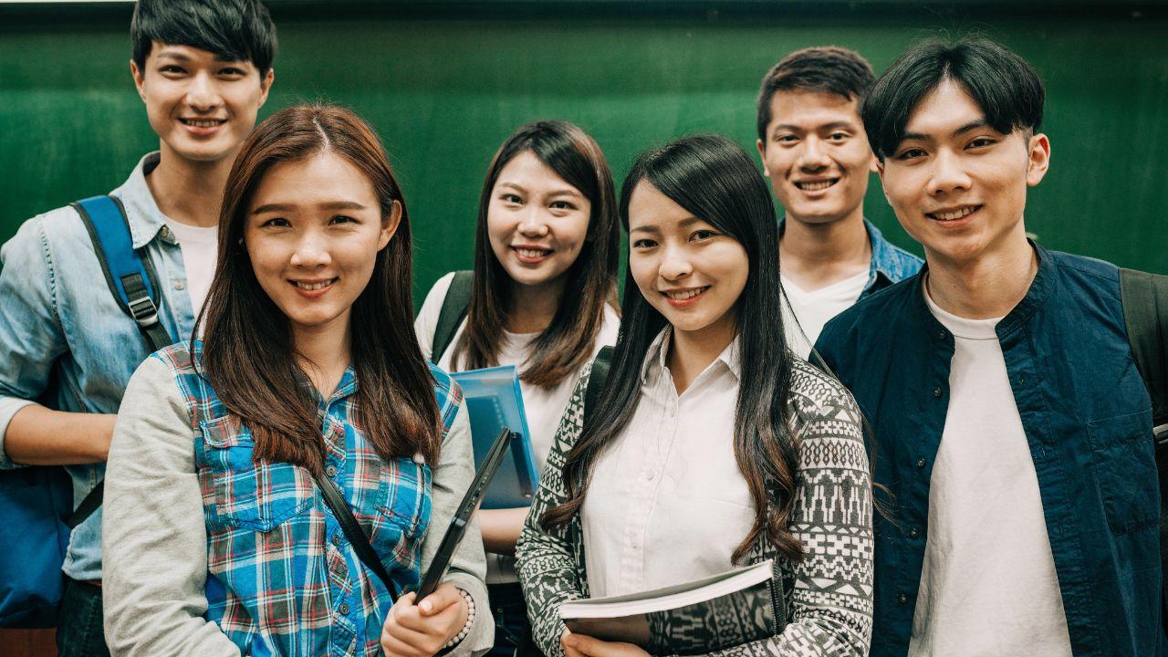 Peran Akreditasi Dalam Kurikulum Perguruan Tinggi: Menjamin Mutu Dan Standar Pendidikan