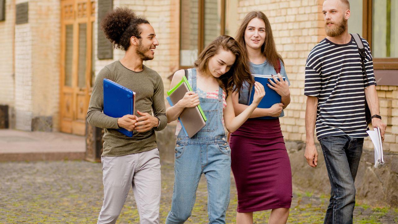 Mahasiswa Dan Pentingnya Self-Management Dalam Kehidupan Kampus