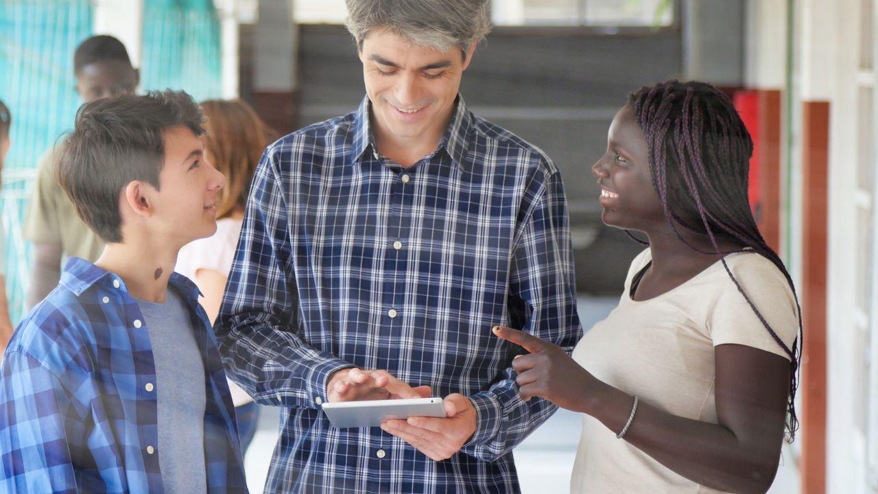 Mahasiswa Dan Pengalaman Kerja: Pentingnya Magang Dan Praktik Lapangan