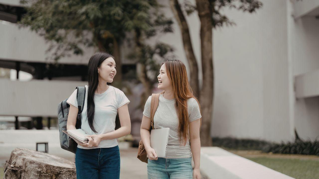 Mahasiswa Dan Adaptasi Teknologi AI: Menjadi Pembelajar Cerdas Di Era Digital