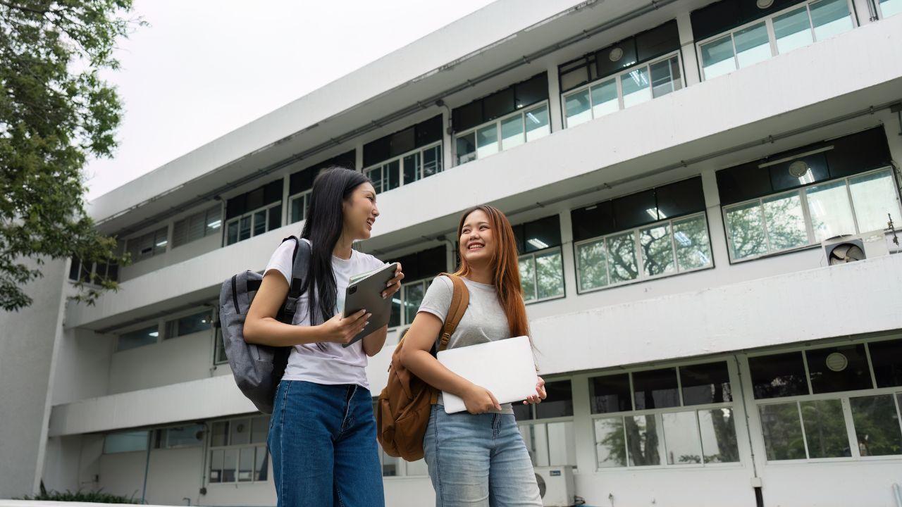 Mahasiswa Dan Kesehatan Mental: Menjaga Keseimbangan Di Tengah Tekanan Akademik