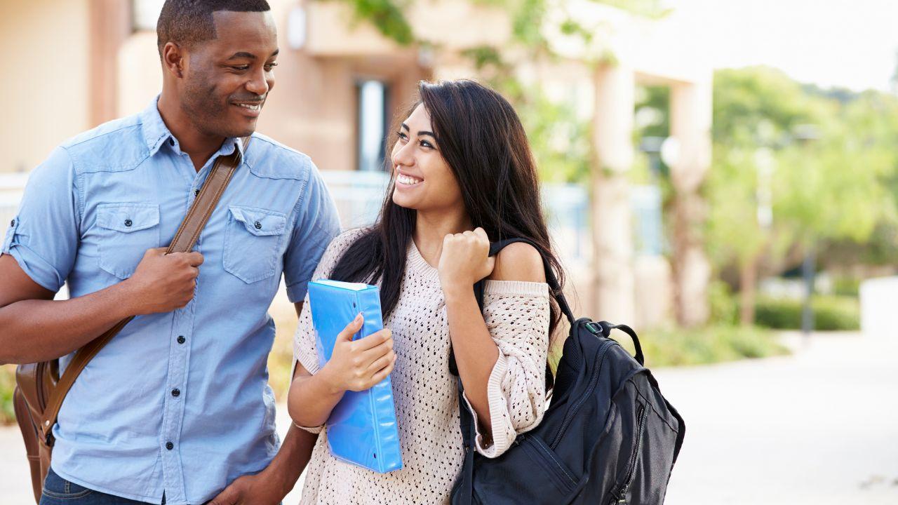 Mahasiswa Dan Kewirausahaan Digital: Mencetak Generasi Pengusaha Masa Depan