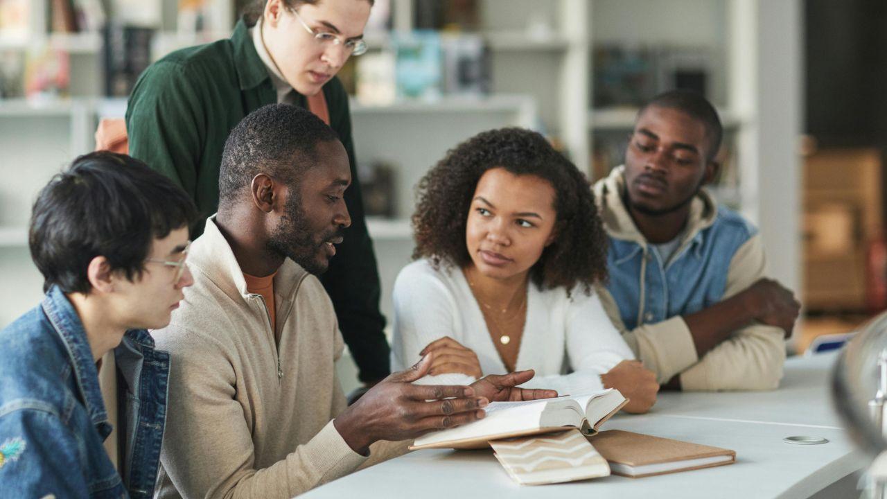 Penguatan Jiwa Kewirausahaan Mahasiswa Melalui Kurikulum Adaptif Dan Pendidikan Inklusif