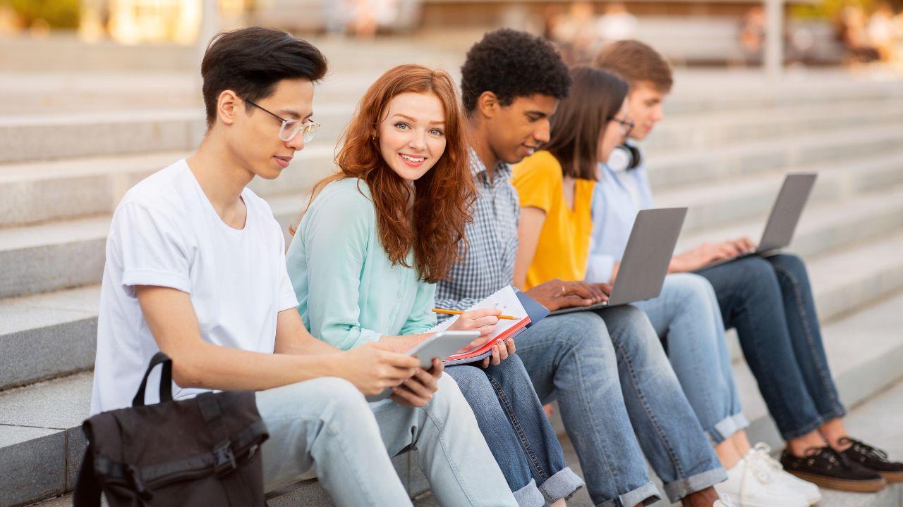 Penguatan Kemampuan Problem Solving Mahasiswa Melalui Kurikulum Adaptif Dan Pendidikan Inklusif