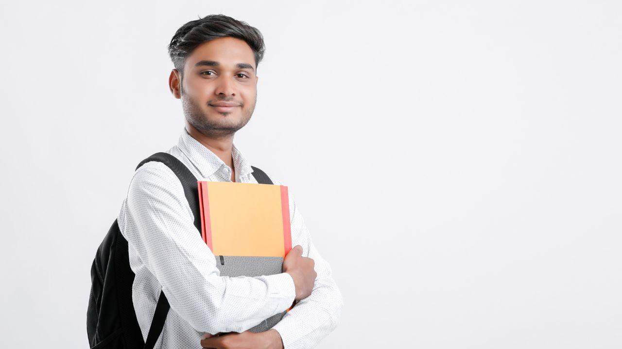 Penguatan Literasi Digital Mahasiswa Melalui Kurikulum Adaptif Dan Pendidikan Inklusif