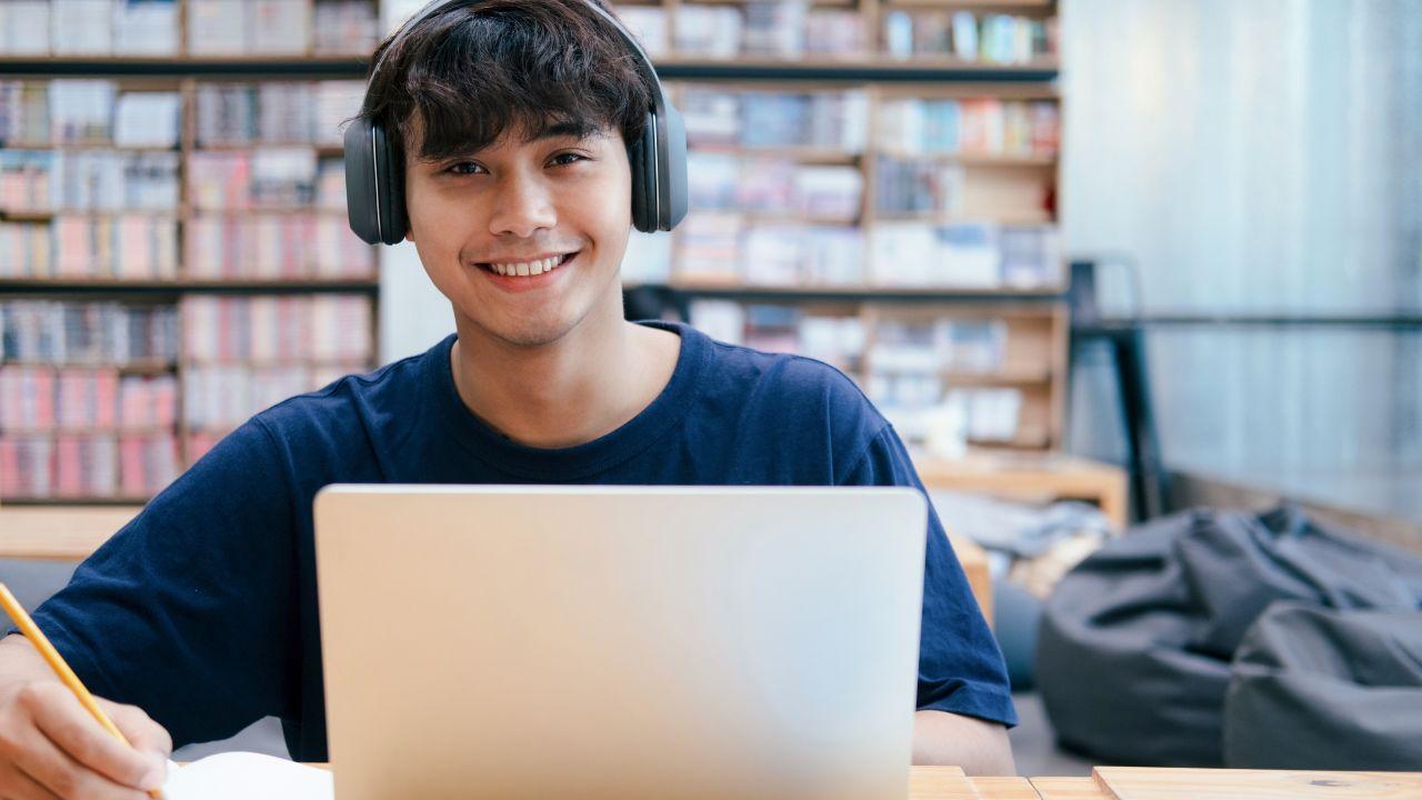 Peran Mahasiswa Indonesia Dalam Penguatan Inovasi Sosial Dan Pembangunan Berkelanjutan