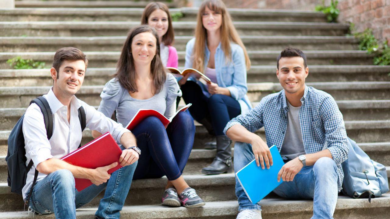 Mahasiswa Indonesia Dan Peran Organisasi Dalam Pembentukan Kepemimpinan