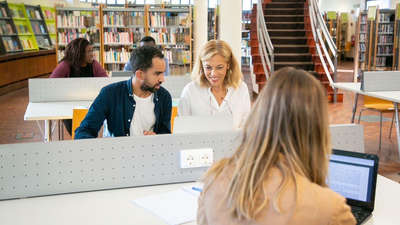 Mahasiswa Indonesia Dan Pentingnya Kebiasaan Belajar Efektif Dalam Meningkatkan Prestasi