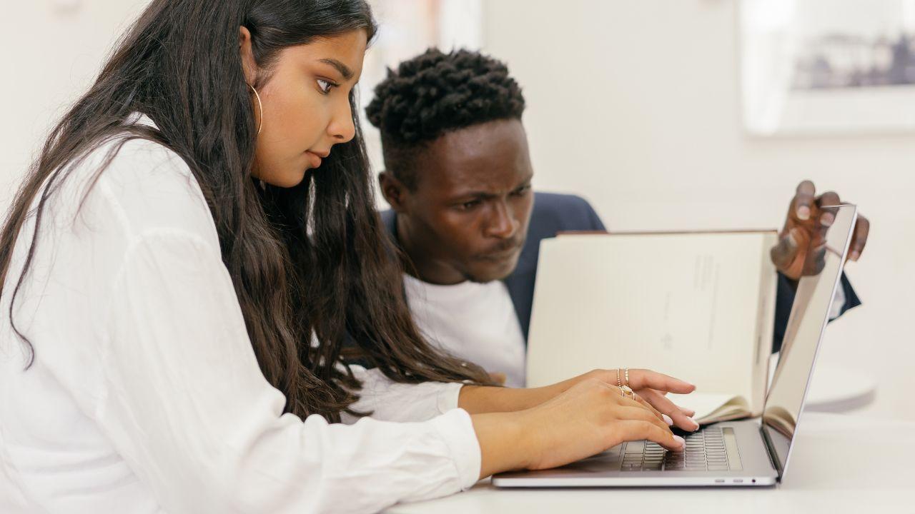 Mahasiswa Indonesia Dan Pentingnya Mindset Sukses Dalam Menghadapi Tantangan Pendidikan