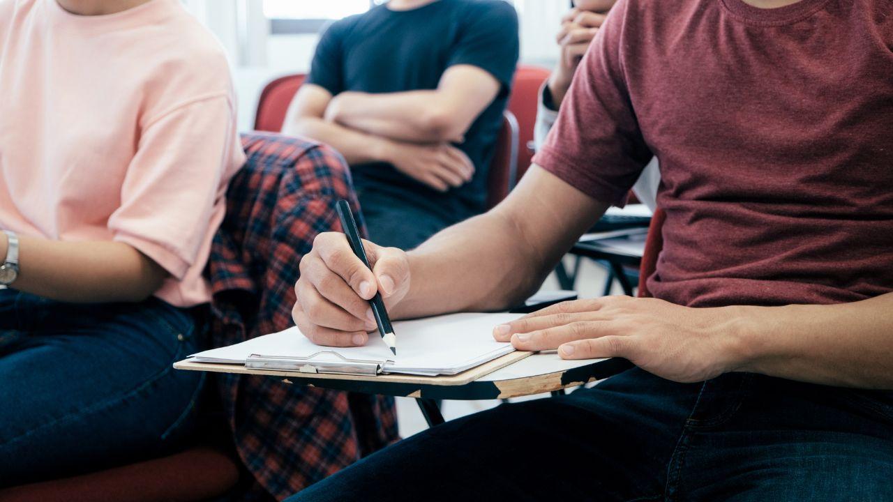 Mahasiswa Indonesia Dan Pentingnya Manajemen Waktu Dalam Kehidupan Akademik