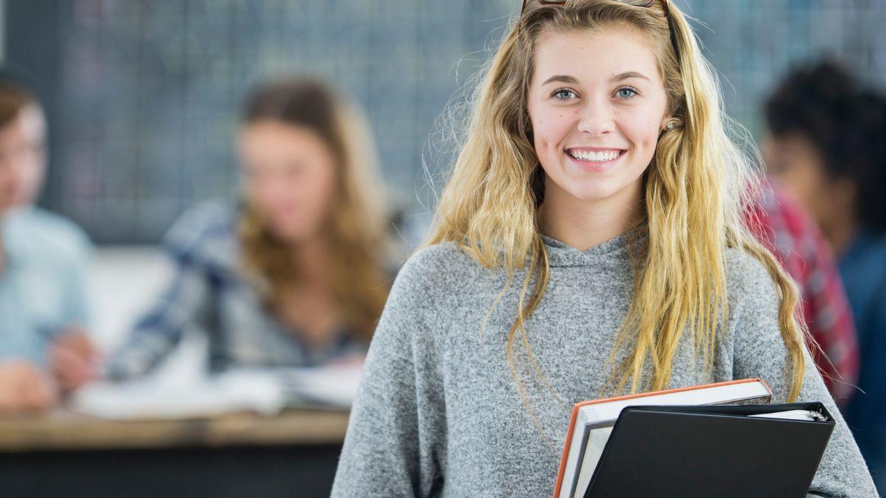 Mahasiswa Indonesia Dan Peran Kecerdasan Buatan Dalam Transformasi Dunia Kerja