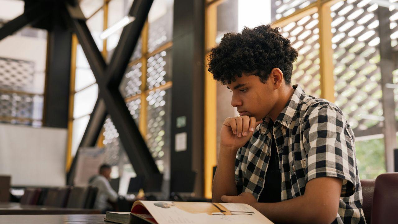 Mahasiswa Indonesia Dan Masa Depan Dunia Kerja Otomatis Di Era Kecerdasan Buatan