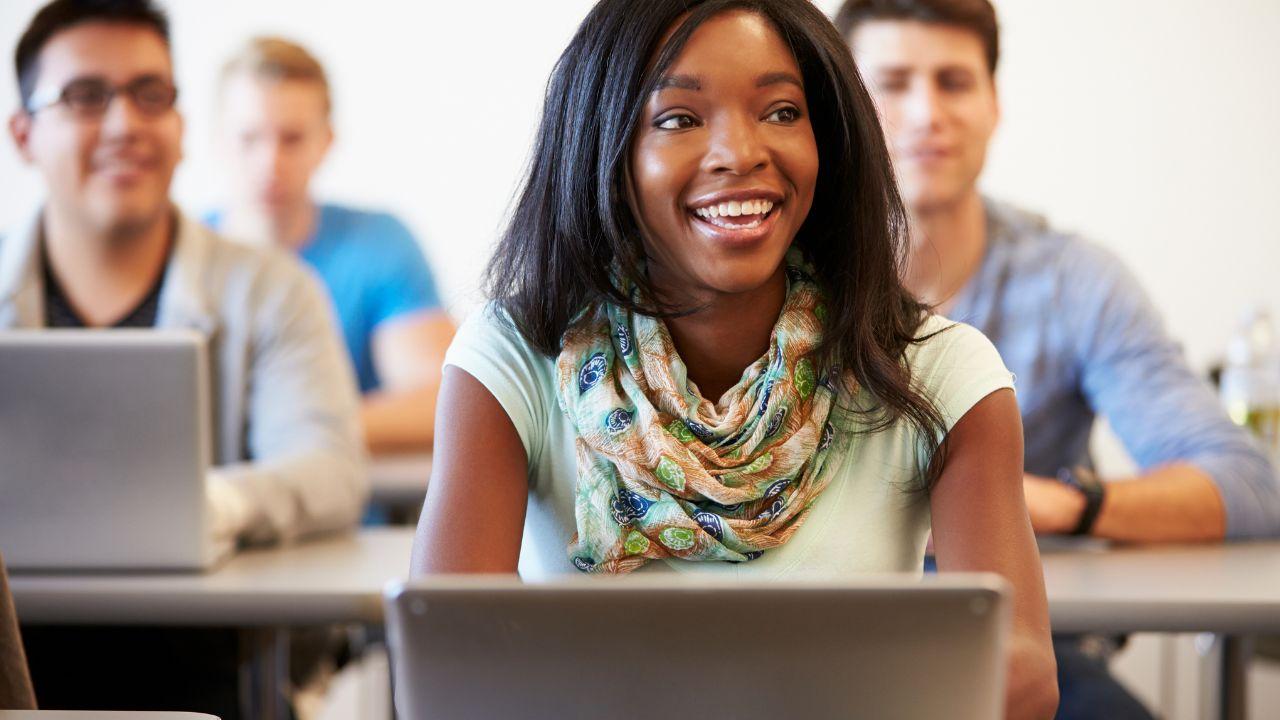 Mahasiswa Dan Pengembangan Soft Skill Di Era Modern: Kunci Sukses Akademik Dan Profesional