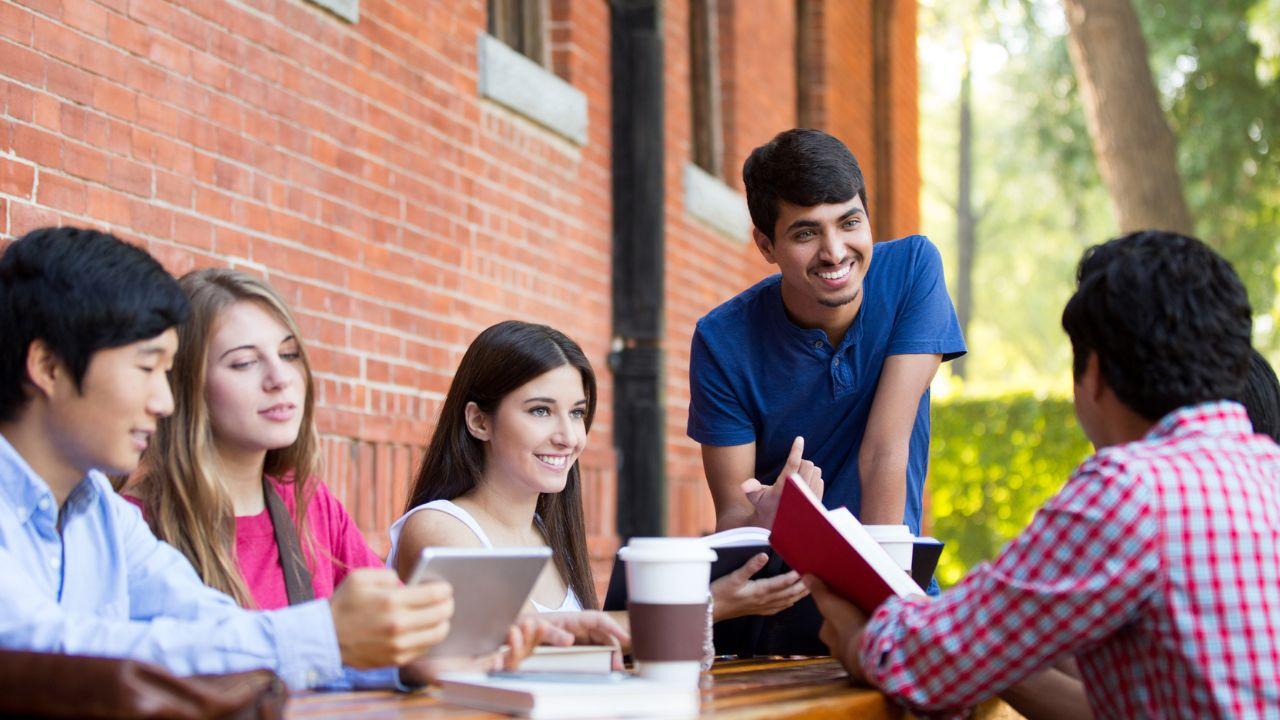 Mahasiswa Dan Pentingnya Etika Akademik Dalam Dunia Perkuliahan