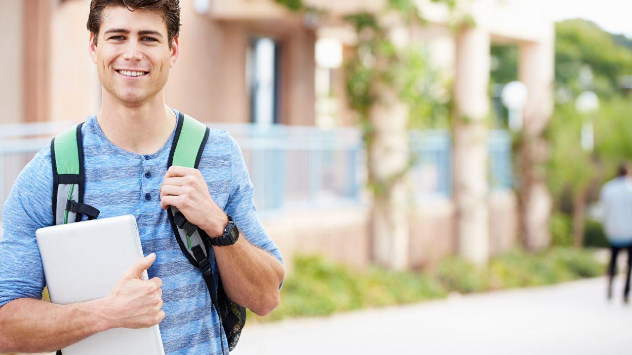 Mahasiswa Dan Literasi Keuangan Dalam Mengelola Kehidupan Kampus