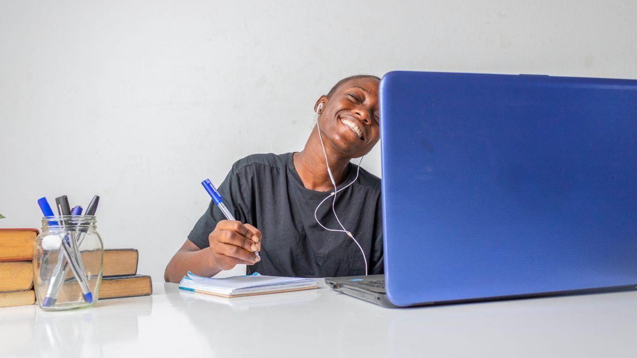 Mahasiswa Dan Proses Adaptasi Dengan Lingkungan Kampus Yang Beragam