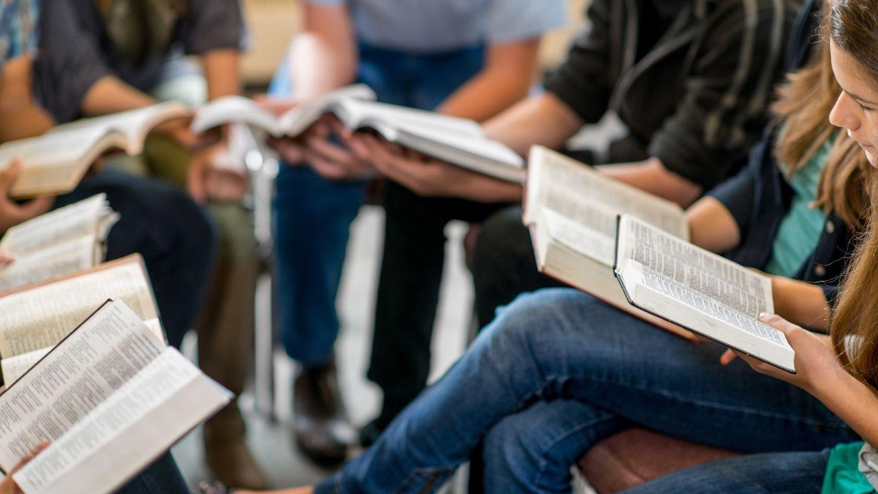 Manfaat Sinergi Magang, Proyek Praktis, Dan Organisasi Bagi Karier Mahasiswa