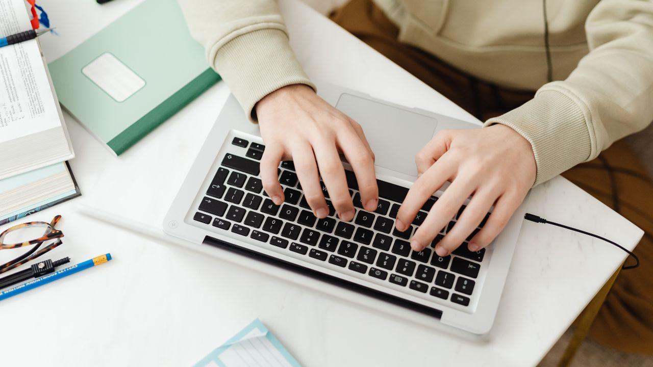 Pengembangan Soft Skill Mahasiswa Melalui Aktivitas Organisasi