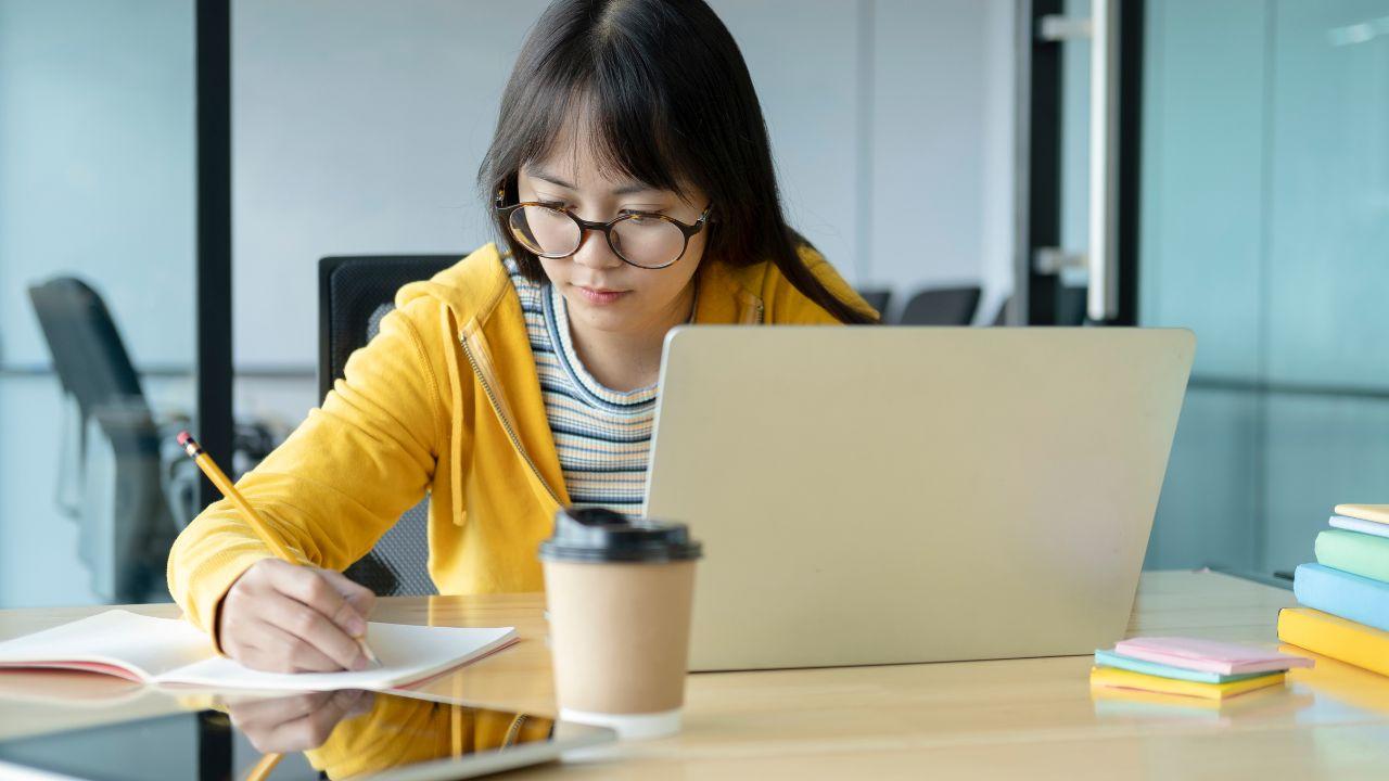 Mahasiswa Dan Peran Diskusi Akademik Dalam Mengasah Pola Pikir Kritis