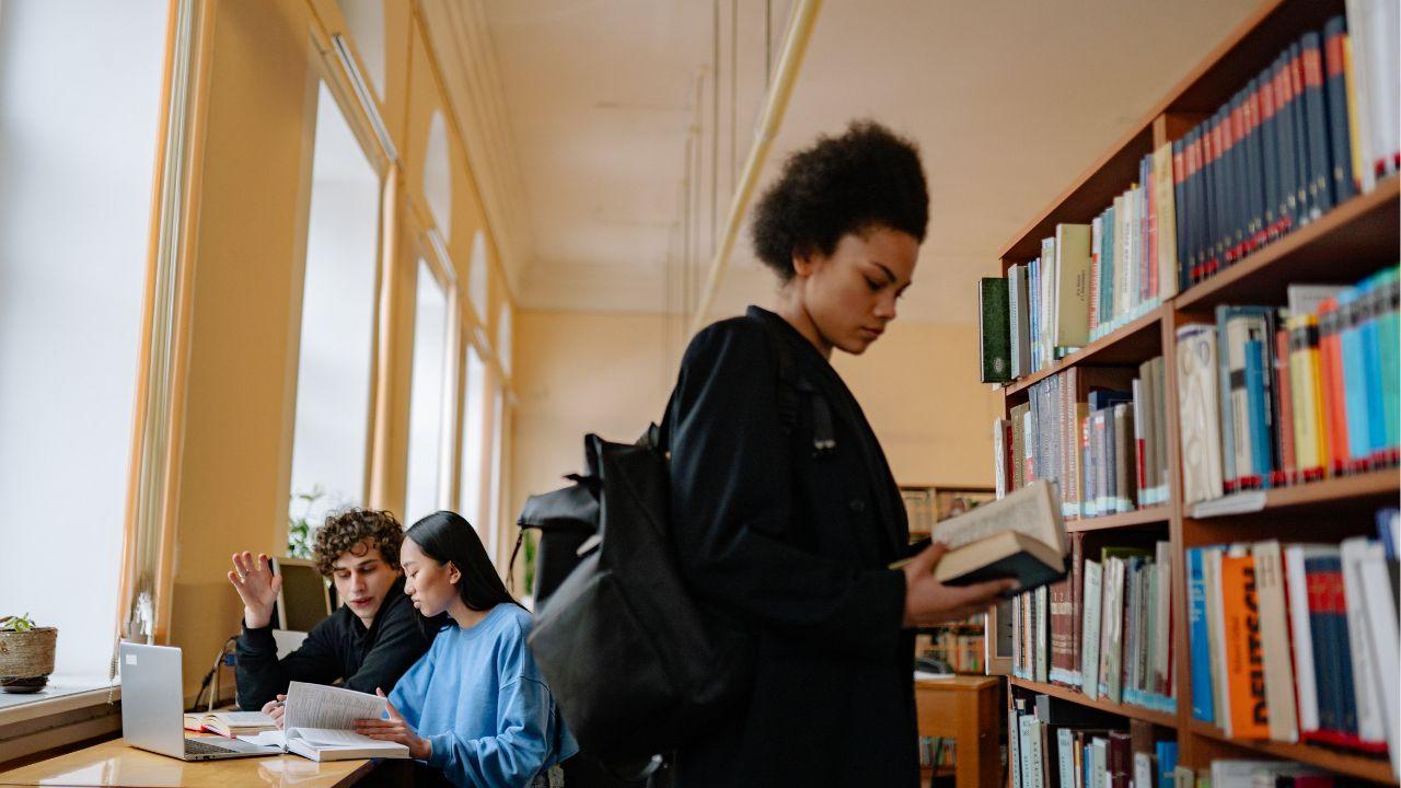 Mahasiswa, Pilihan Program Studi, Dan Persiapan Menghadapi Dunia Kerja