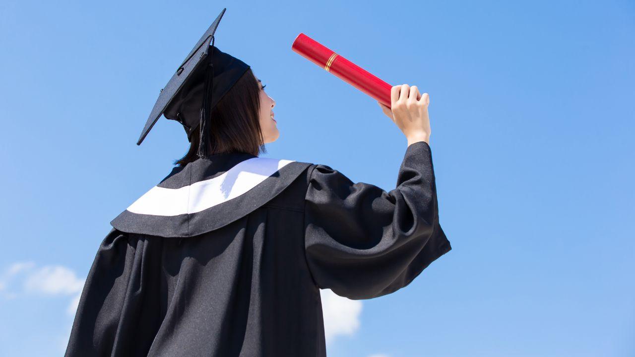 Peran Mahasiswa Indonesia Dalam Membangun Budaya Akademik Yang Sehat