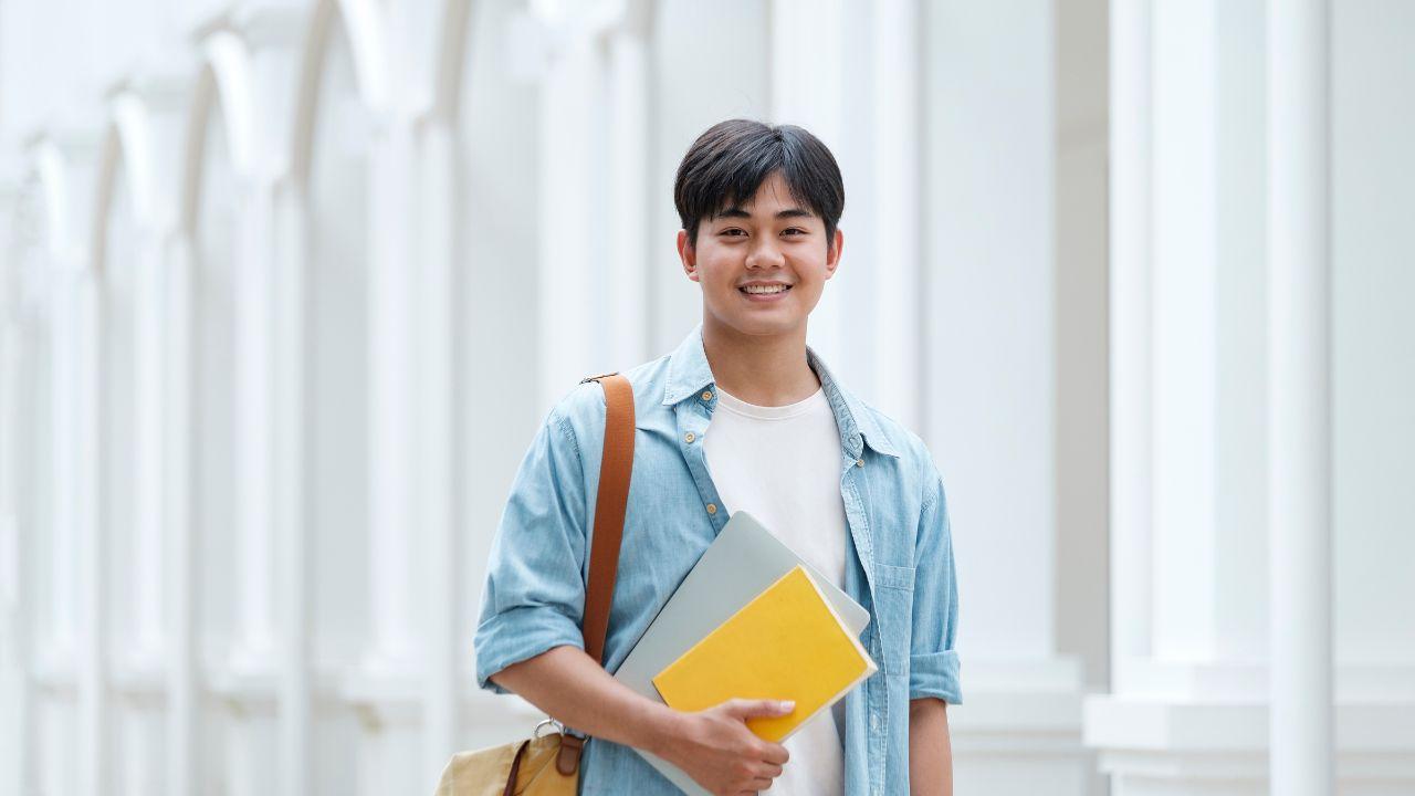 Mahasiswa Indonesia Dan Peran Organisasi Dalam Pembentukan Karakter Sosial